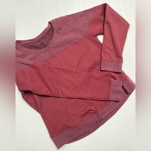 Northface women’s crewneck wine, quilted pullover